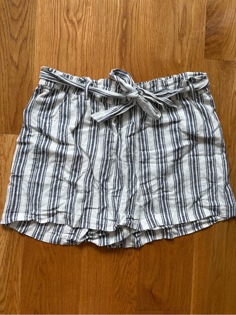 J. Crew White & Navy Striped Tie-Waist Linen Blend Shorts (Size L)